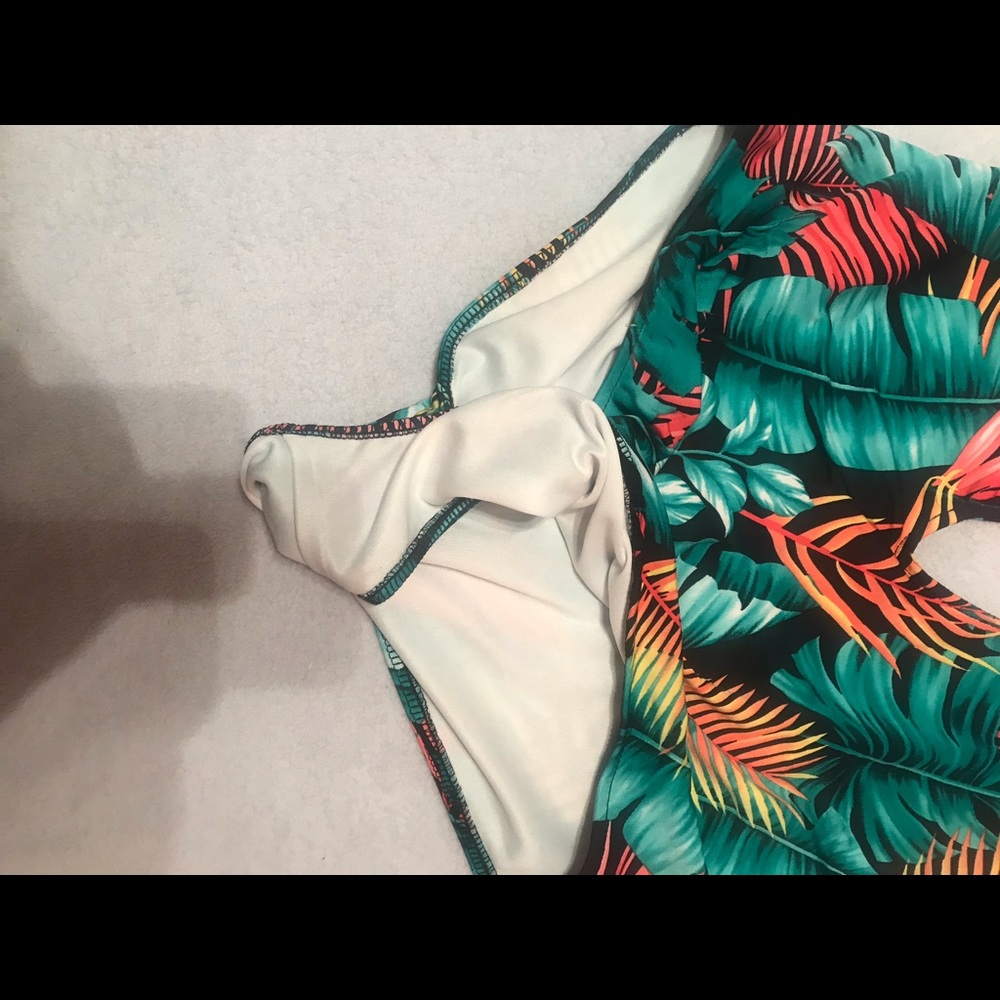 Tropical One piece bathing suit !!! - Picture 2 of 3